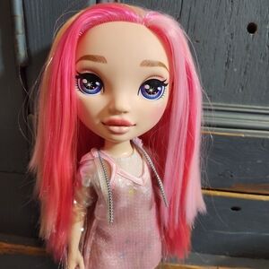 Rainbiw High Doll With Rollerskates